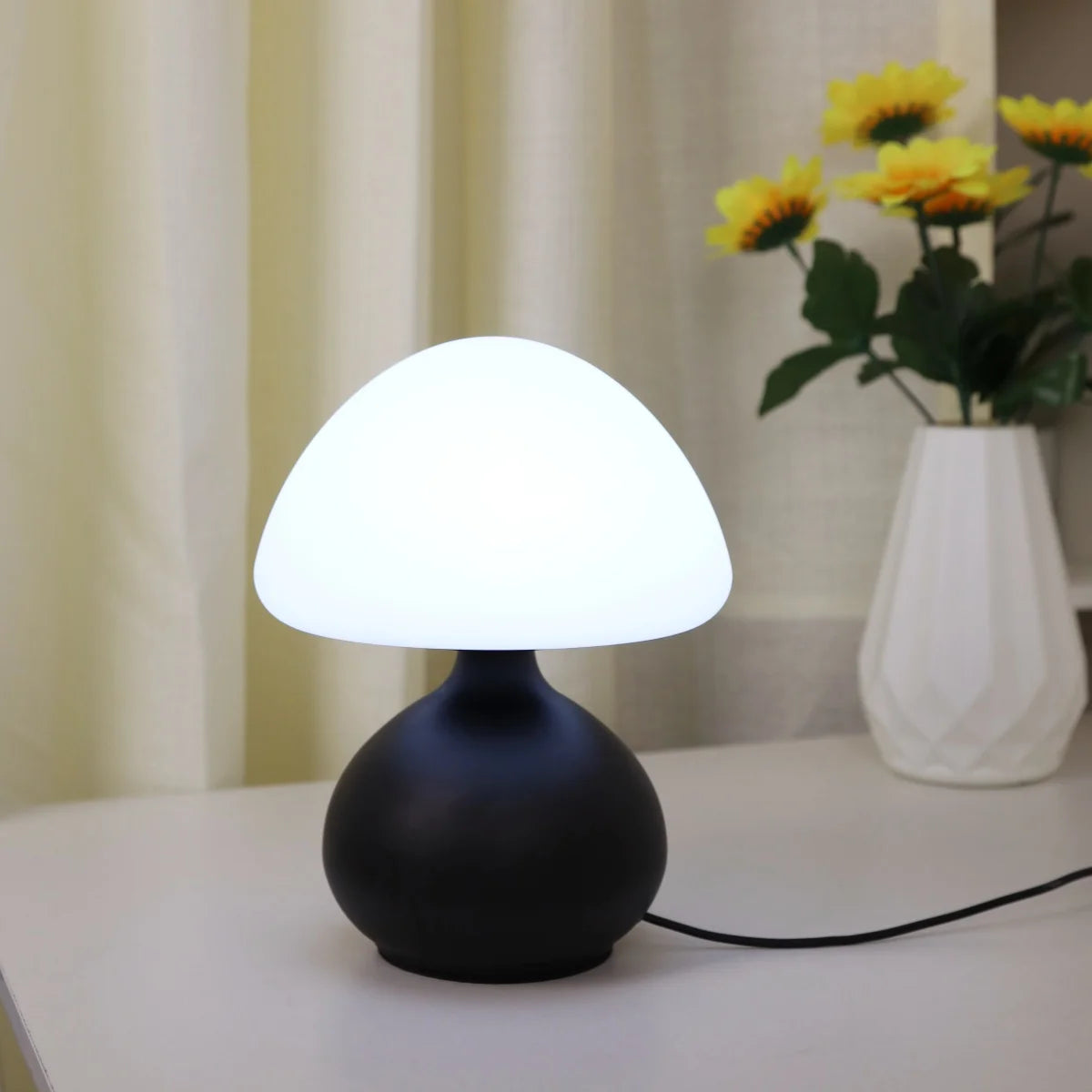 Modern Mushroom Table Lamp – 3-Color Dimmable Ambient Light